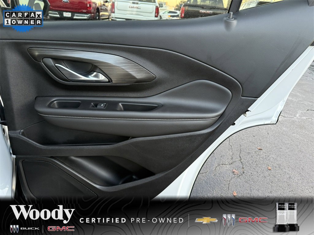 2023 GMC TERRAIN - Image 32