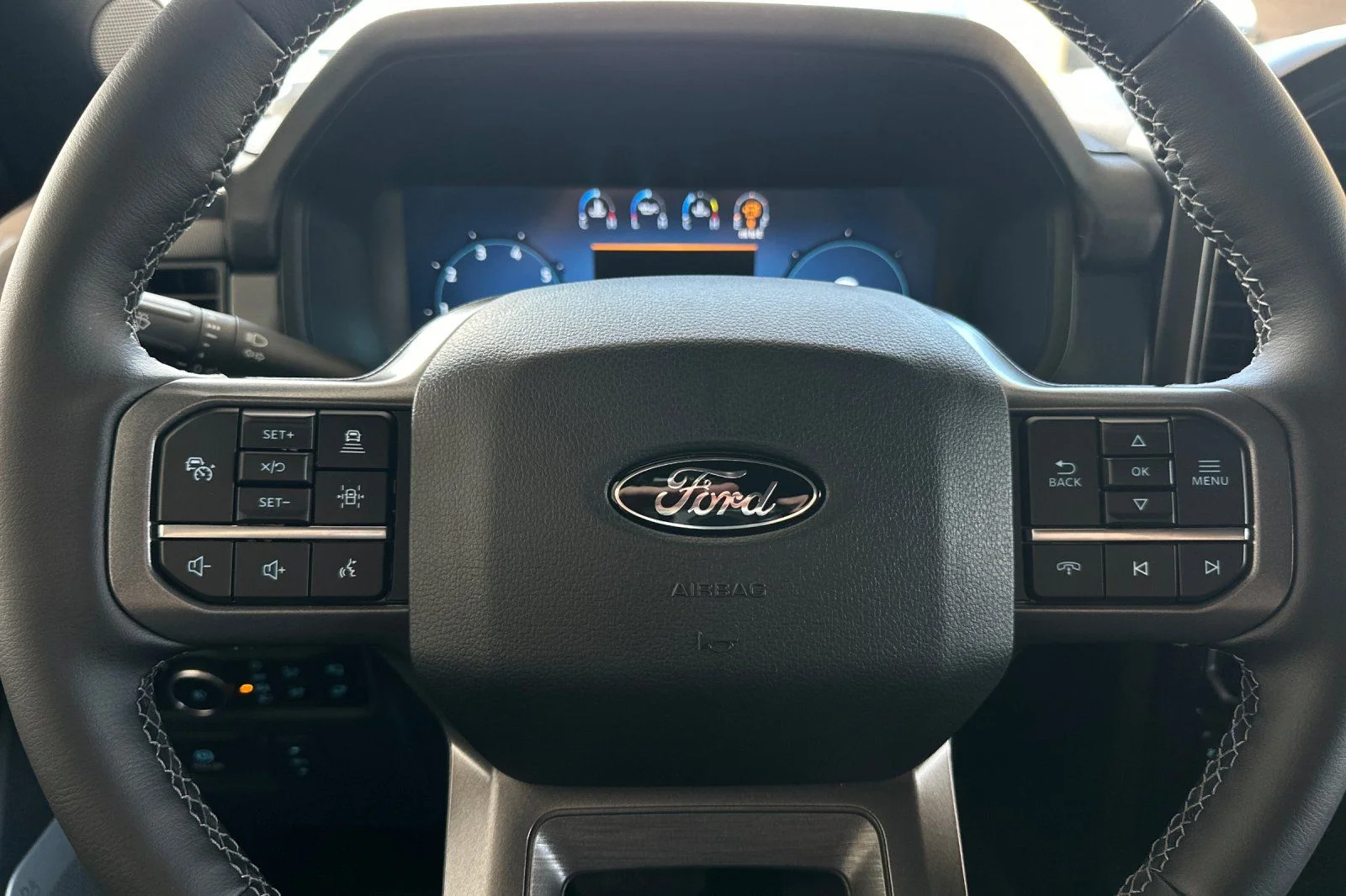 New 2026 Star White Metallic Tri-Coat Ford Lariat® image 22