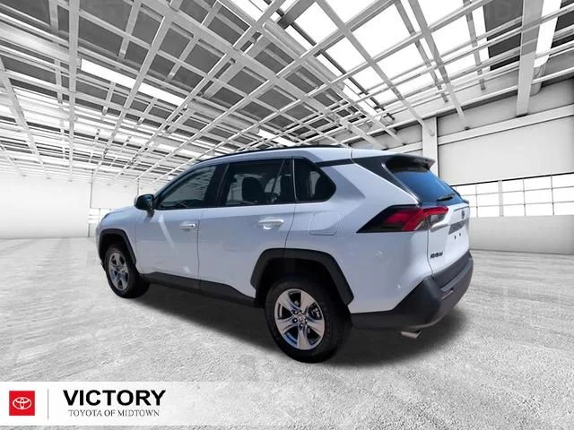 Used 2025 White Toyota XLE image 6