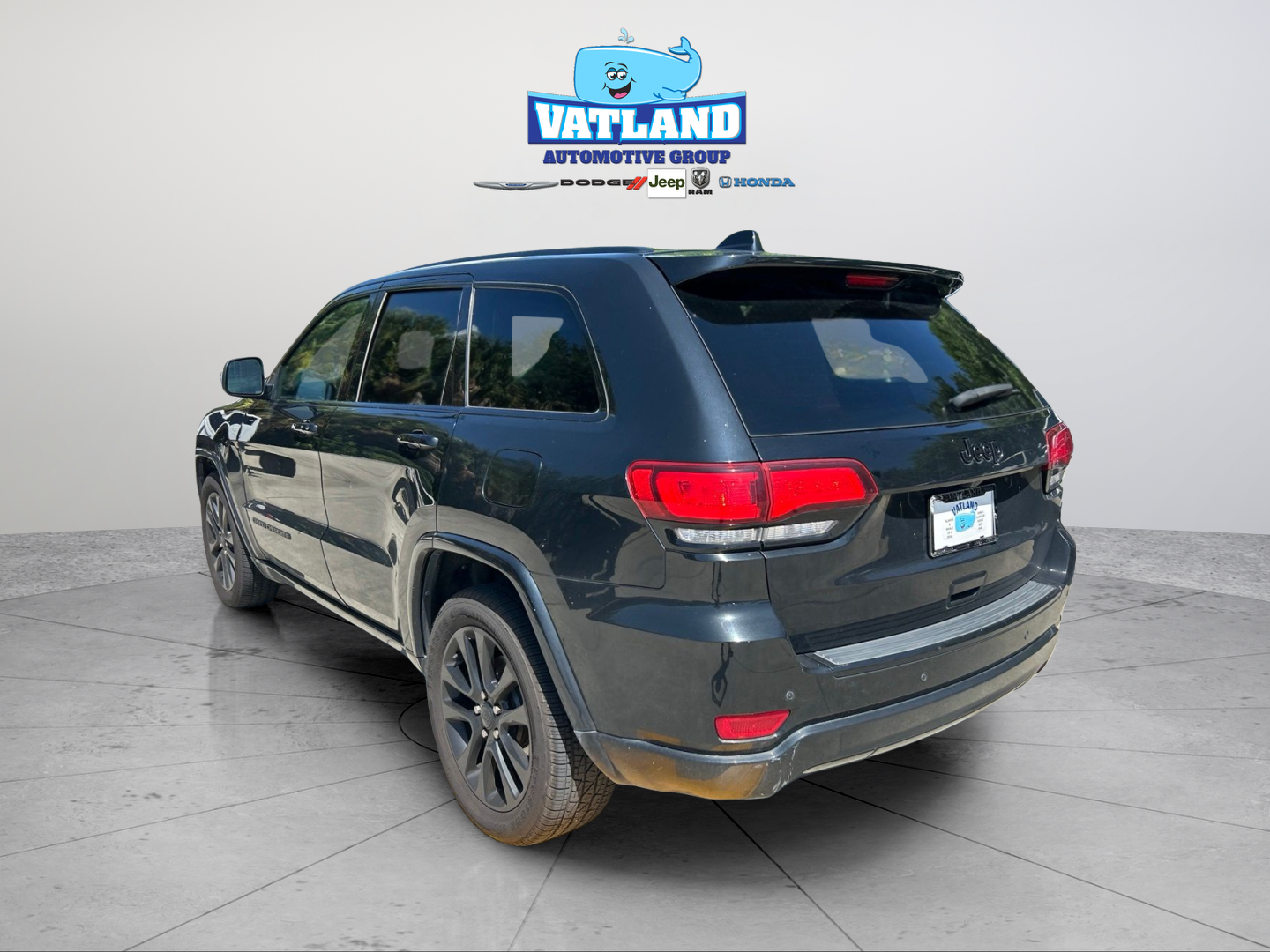Used 2018 Black Jeep Altitude image 3