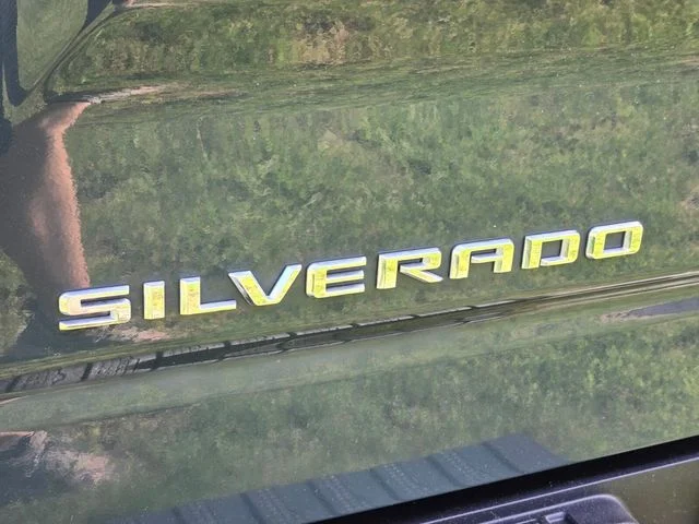 Used 2025 Gray Chevrolet LT image 19
