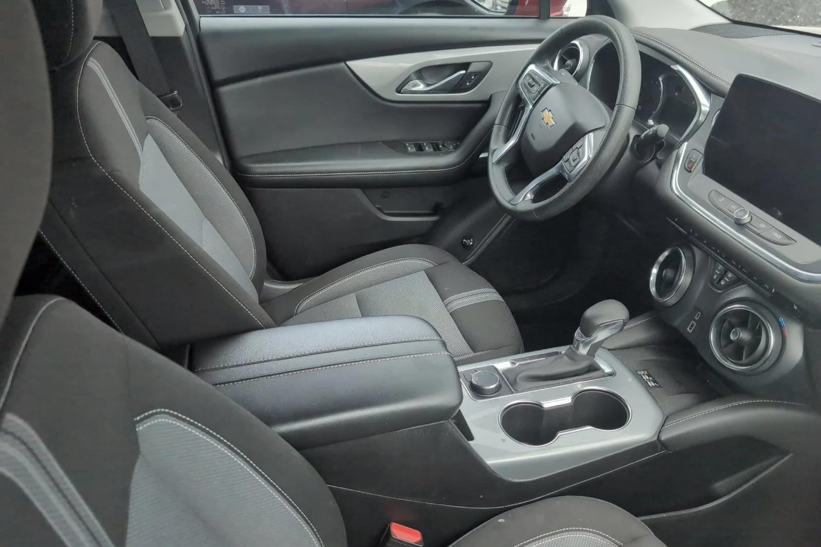 Used 2024 Radiant Red Tintcoat Chevrolet 2LT image 5