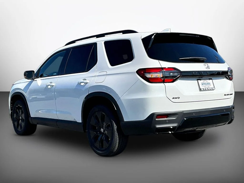 New 2026 Platinum White Pearl Honda AWD Black Edition image 4