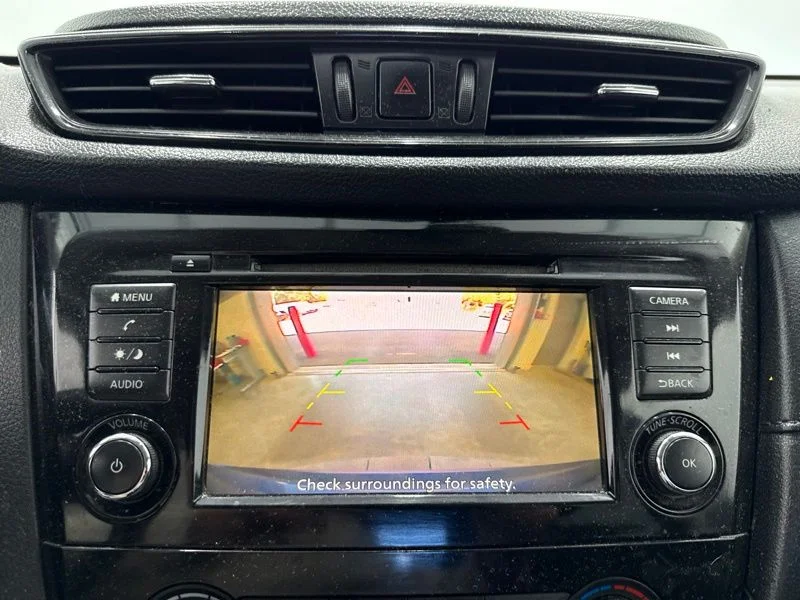 Used 2019 Blue Nissan S image 26