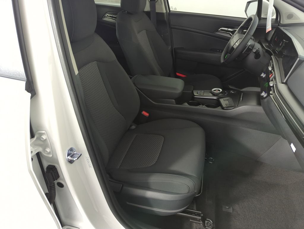 New 2026 Snow White Pearl Kia LX image 35