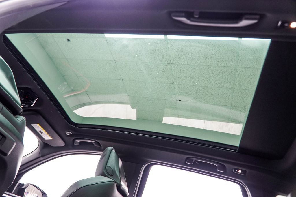 Used 2025 Gray BMW M50 xDrive image 41