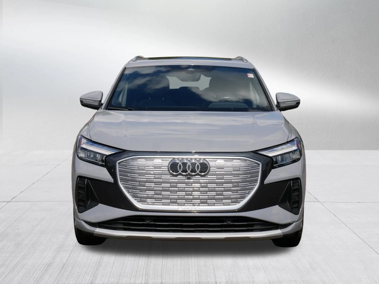 Used 2022 Audi Q4 e-tron Premium Plus with VIN WA1H2BFZ1NP057640 for sale in Saint Louis Park, Minnesota