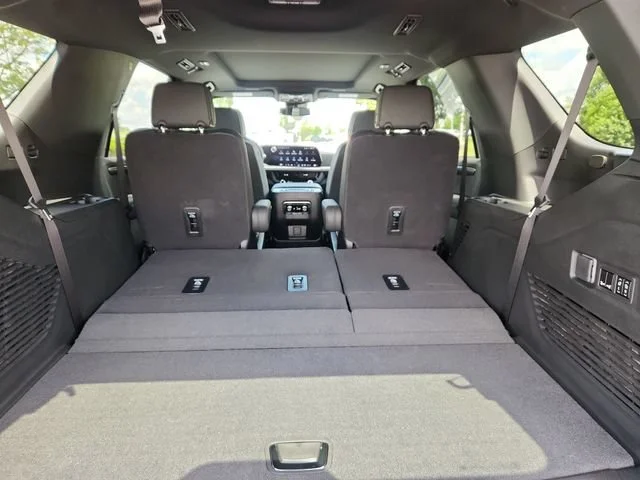 New 2026 Dark Ash Metallic Chevrolet Premier image 21
