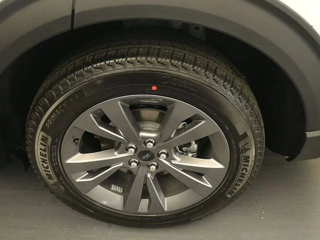 New 2026 Star White Metallic Tri-Coat Ford Active image 9