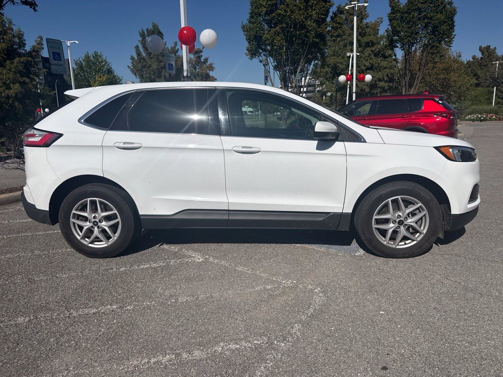 Used 2023 White Ford SEL image 2