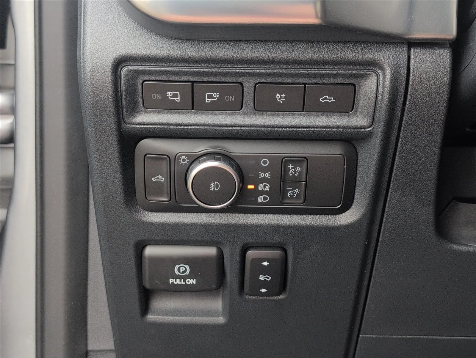 Used 2022 Iconic Silver Ford LARIAT image 29
