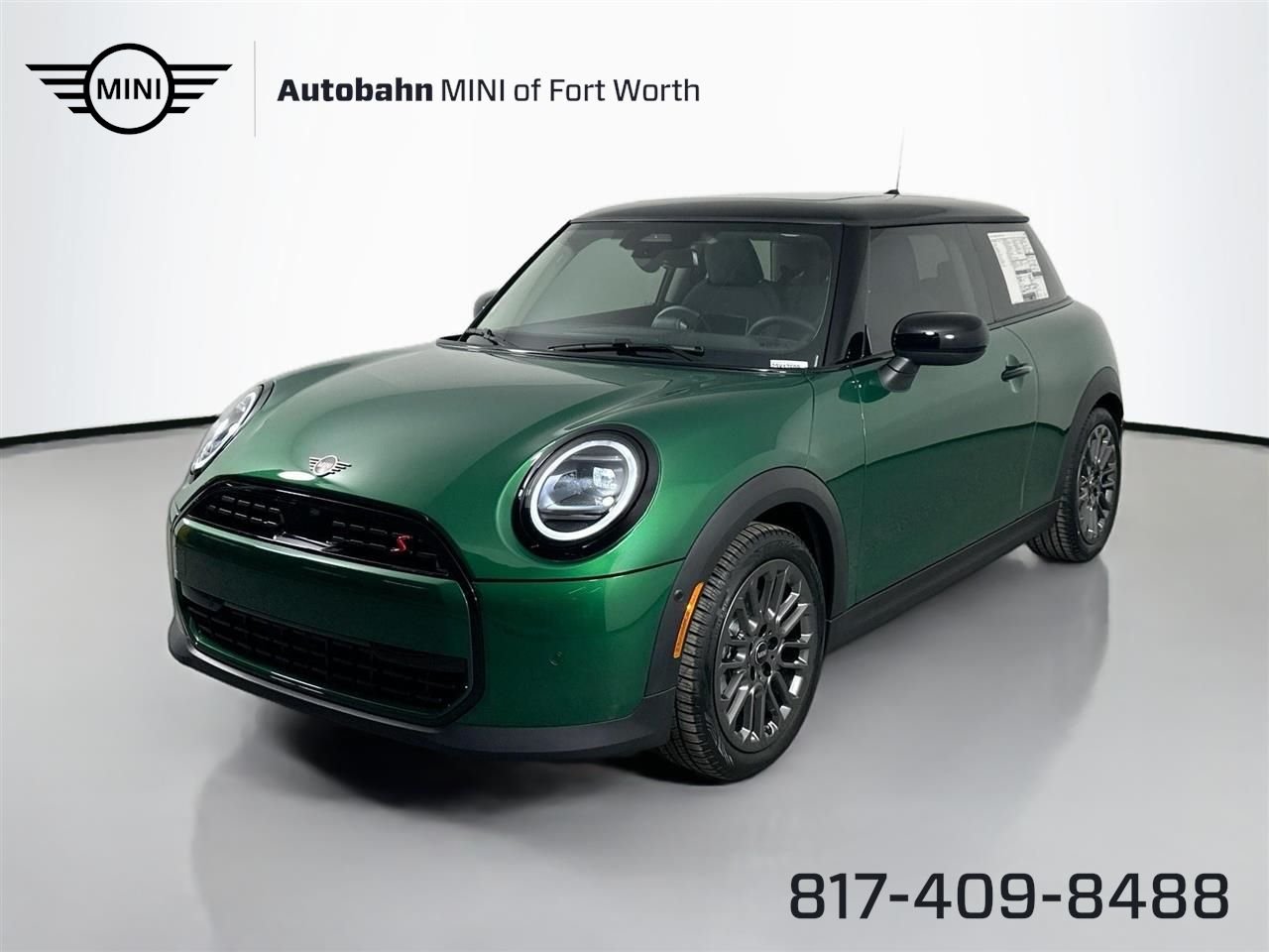 2025 MINI Hardtop Cooper S Signature's photo