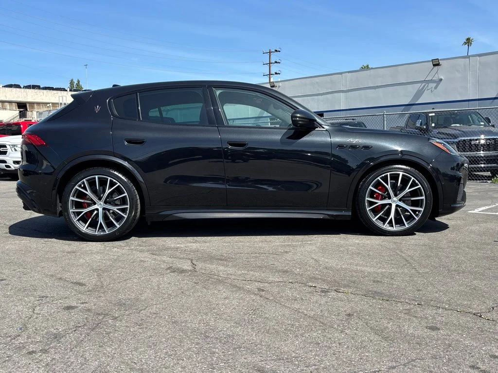 Used 2024  Maserati Trofeo image 2
