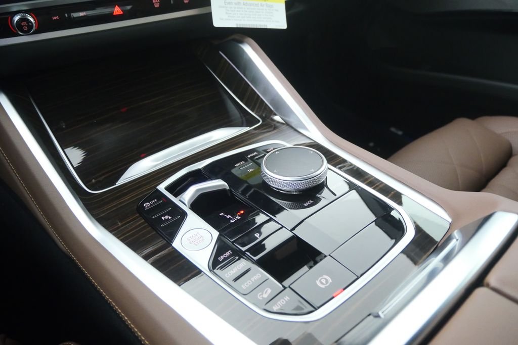New 2027 Black Sapphire Metallic BMW xDrive40i image 22
