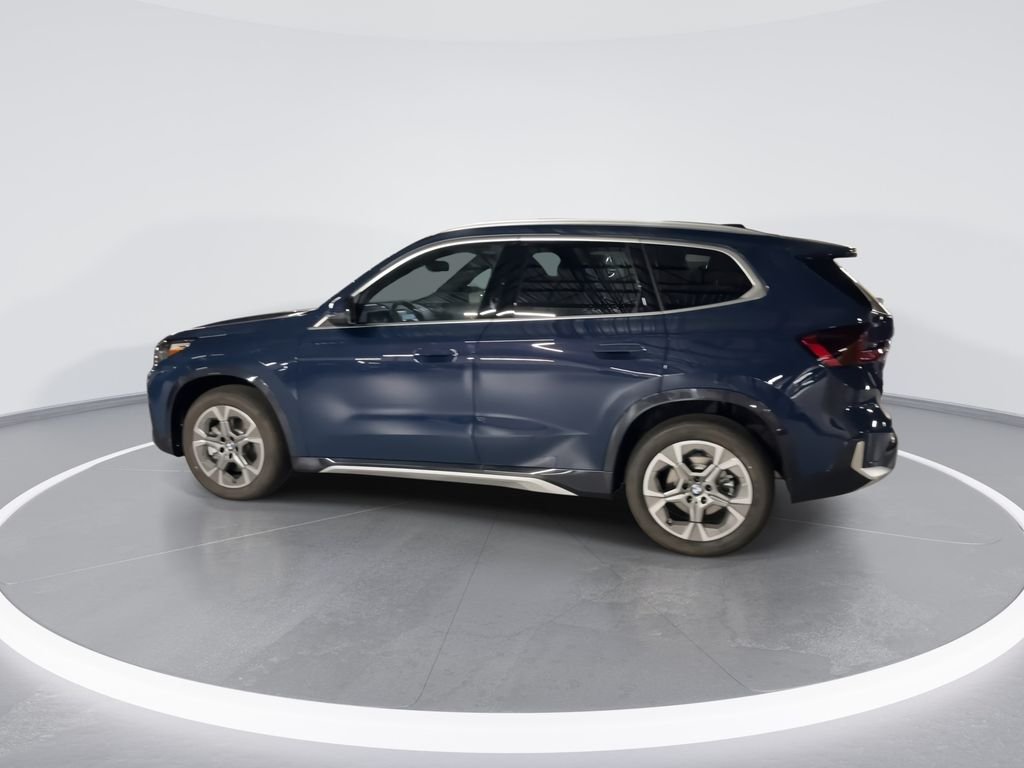 Used 2026 Blue BMW xDrive28i image 5