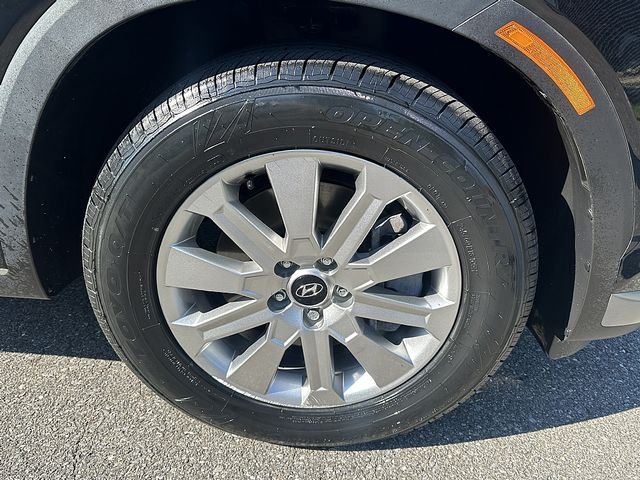 Used 2024 Black Hyundai SEL image 10