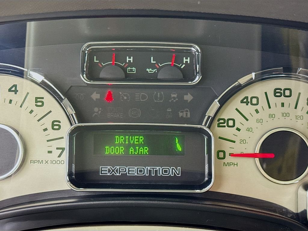 Used 2013 Ingot Silver Ford XLT image 15