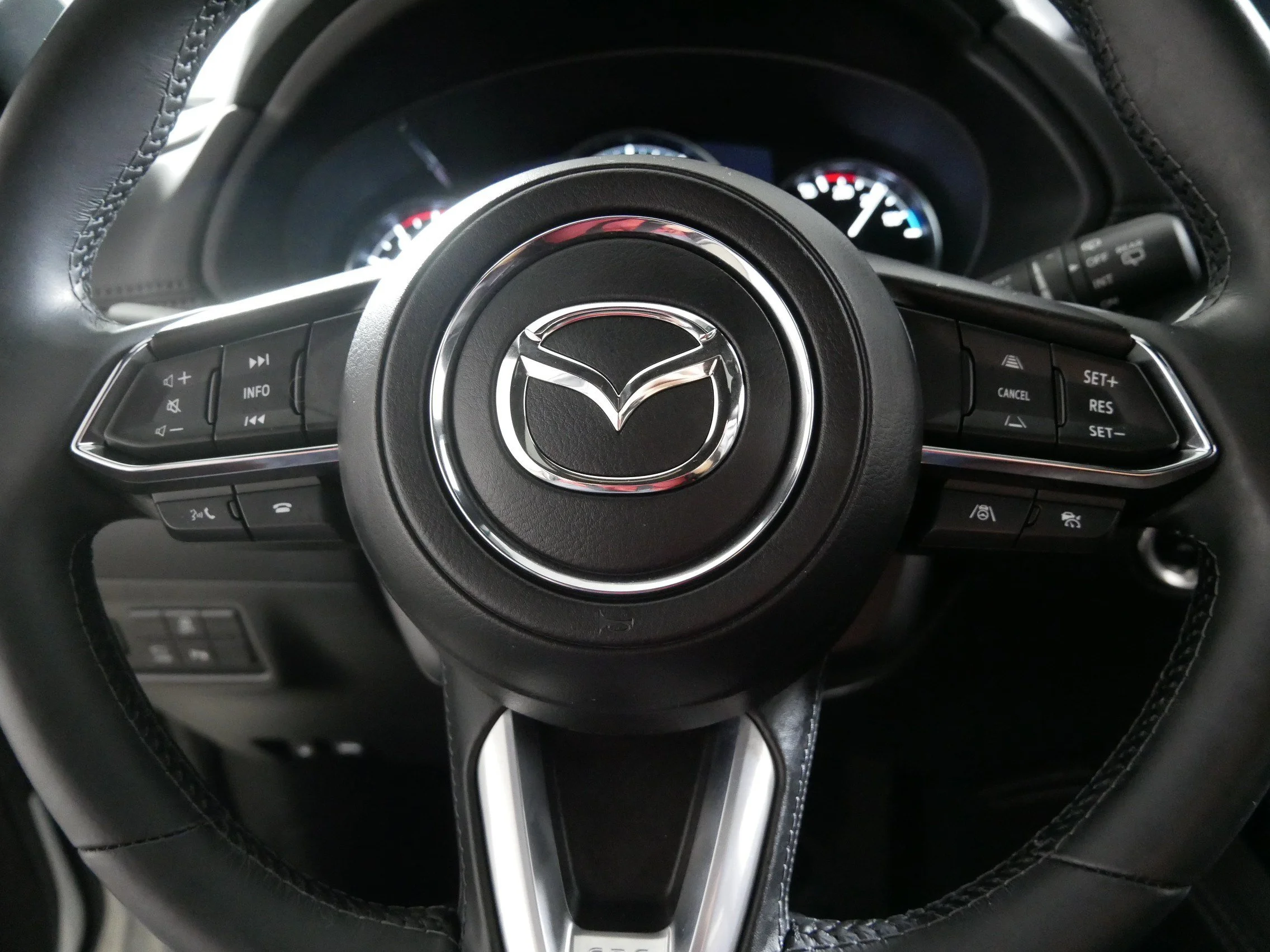 Used 2024 Rhodium White Metallic Mazda 2.5 Turbo Signature image 25