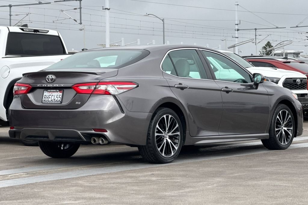 Certified Used 2018 Gray Toyota SE image 4