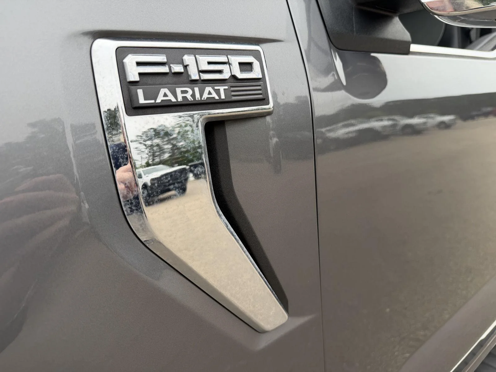 Used 2022 Carbonized Gray Ford LARIAT image 25