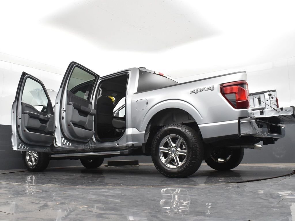 Used 2025 Silver Ford XLT image 37