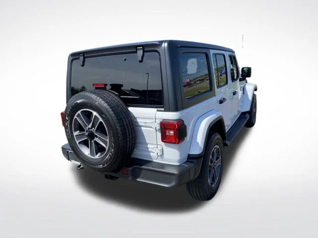 Used 2023 White Jeep Sahara image 8