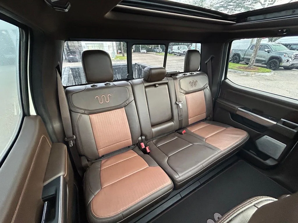 Used 2024 White Metallic Ford King Ranch image 32