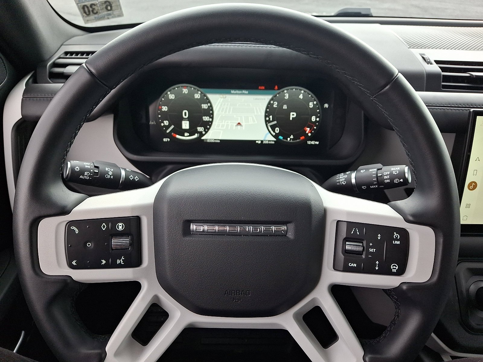 Used 2025 Gondwana Stone Metallic   1Dk Land Rover S image 30