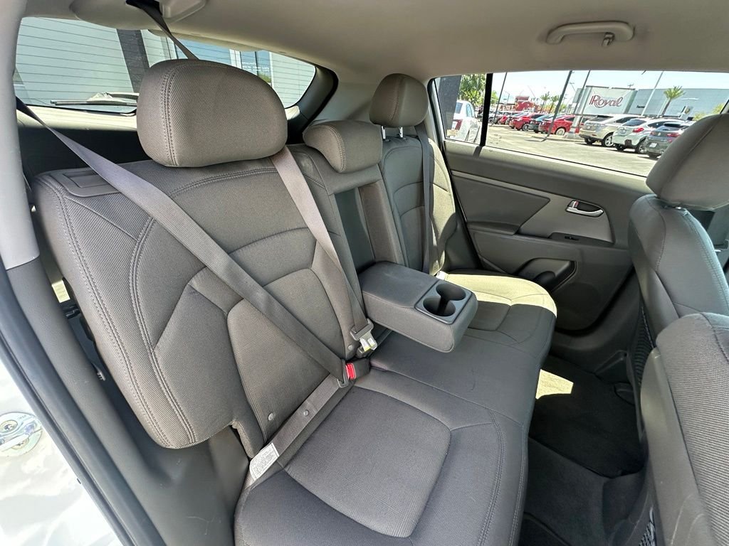 Used 2012 White Kia LX image 15