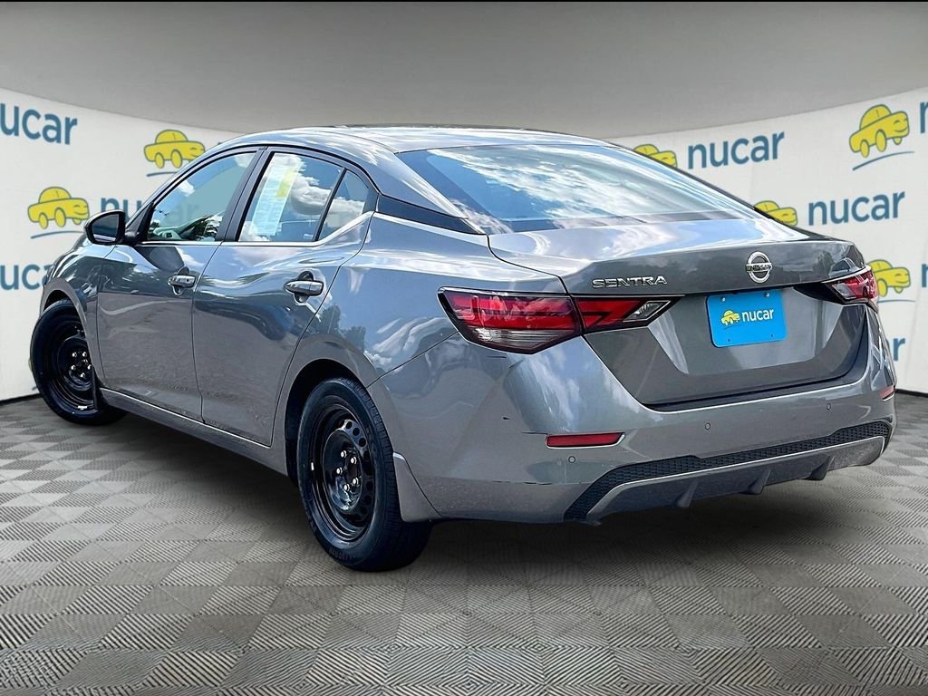 Used 2020 Gray Nissan S image 4