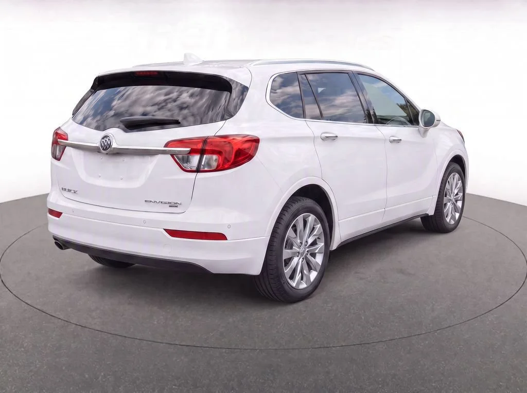 Used 2024 Summit White GMC SLT image 4
