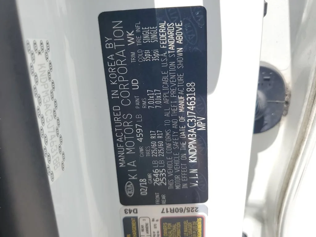 Used 2018 White Kia LX image 23