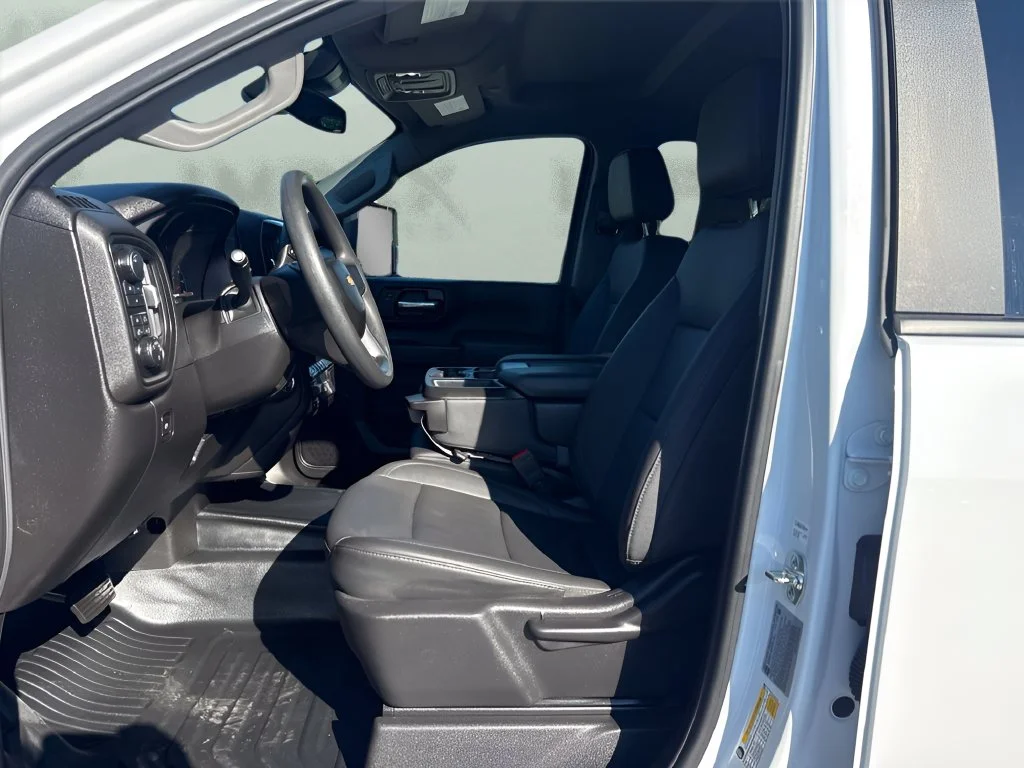 Used 2025 White Chevrolet Work Truck image 9