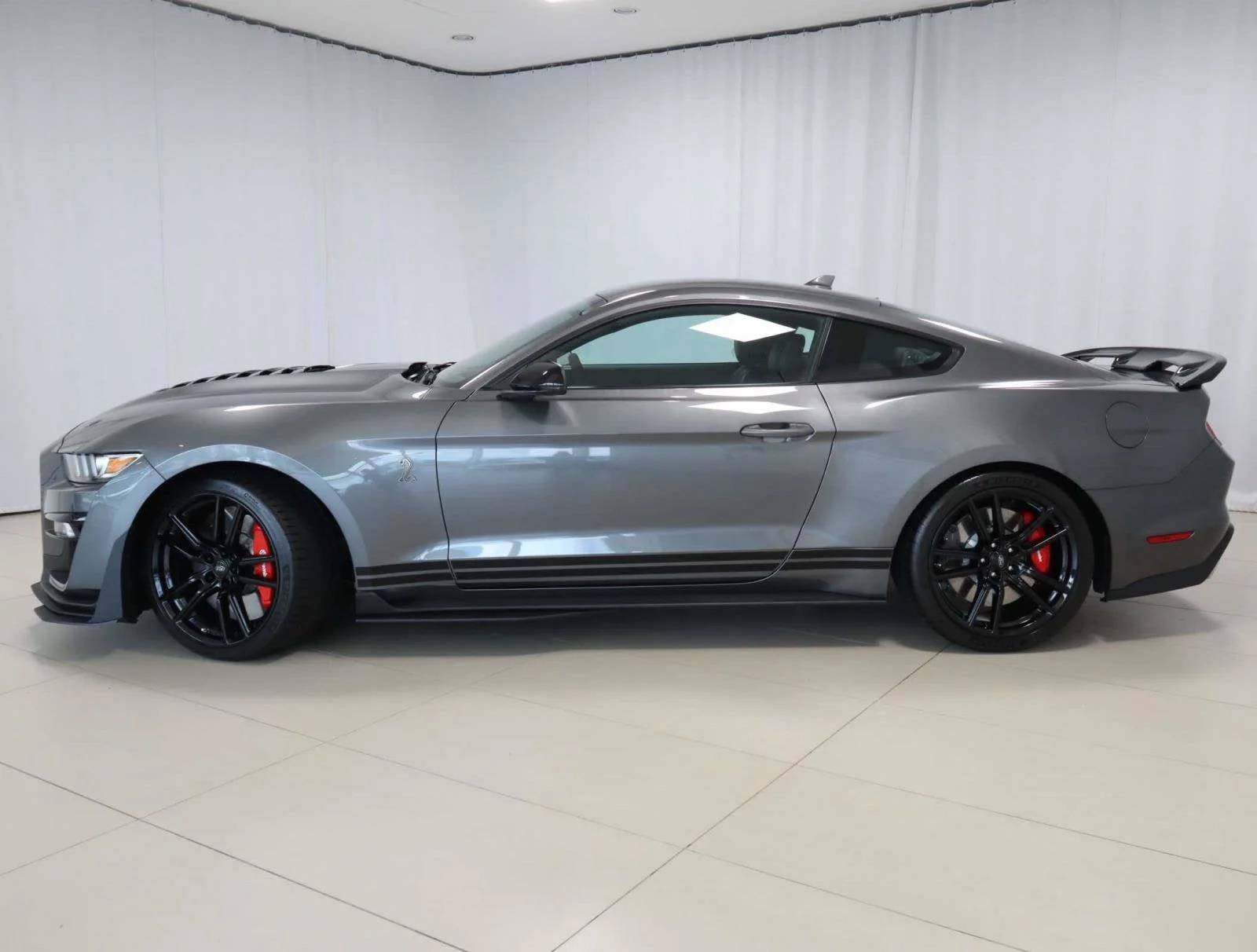 Used 2021 Carbonized Gray Metallic Ford Shelby GT500 image 2