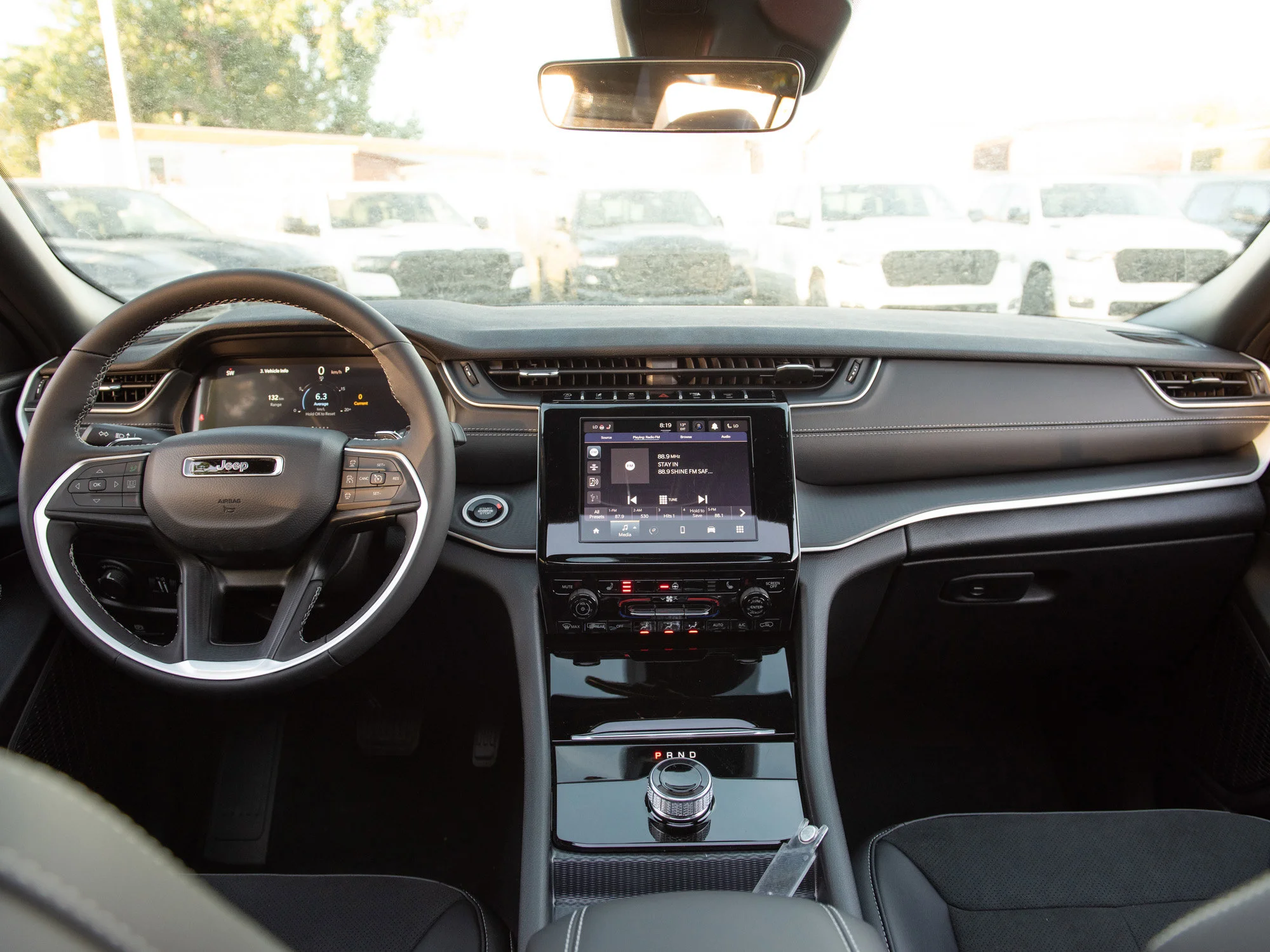 New 2025 Black Jeep Altitude* 4x4, Sunroof, Heated Leather, Remote Start, Wireless Charging Pad image 9