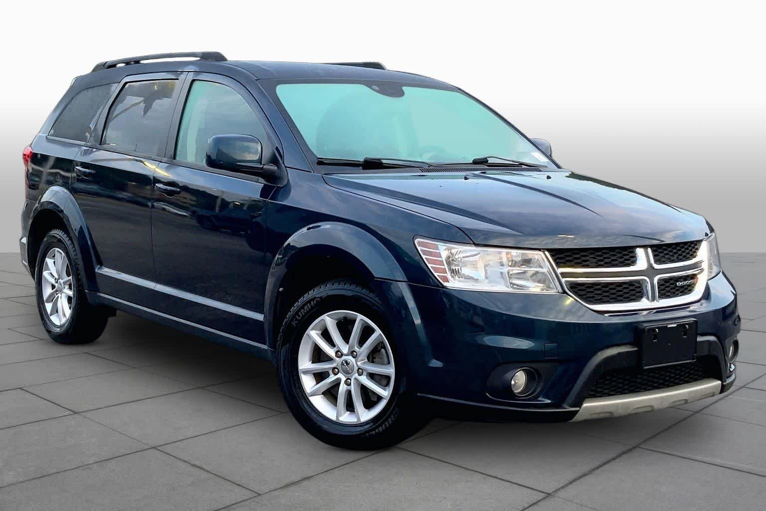Used 2014 Fathom Blue Pearlcoat Dodge SXT image 3
