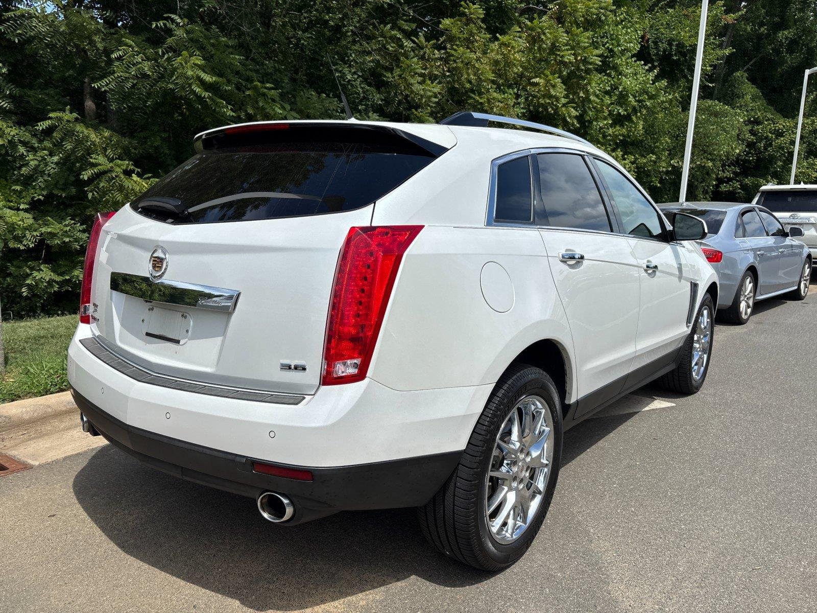 Used 2013 Platinum Ice Tricoat Cadillac Performance Collection image 5