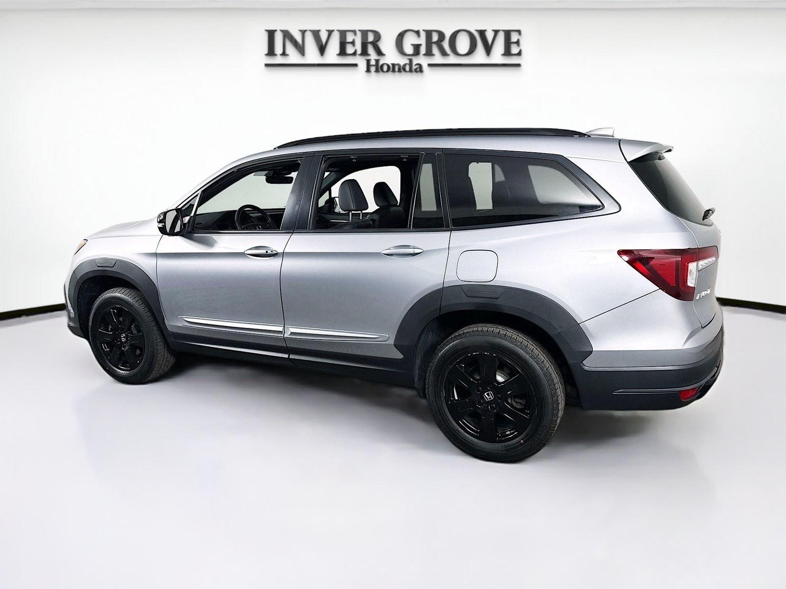 Used 2022 Lunar Silver Metallic Honda TrailSport image 7