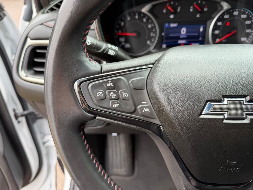 Used 2022 Summit White Chevrolet RS image 17