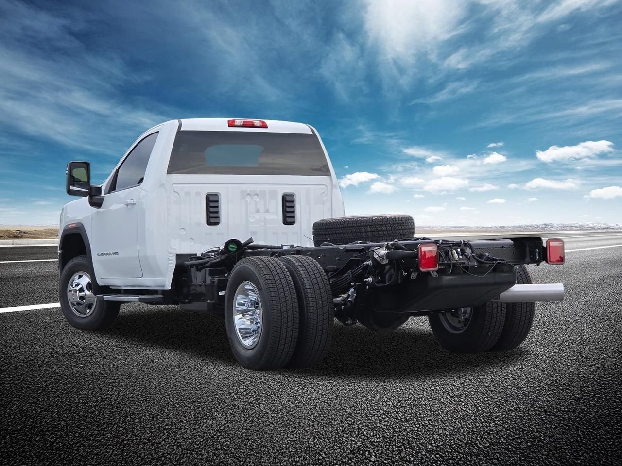 New 2026 Summit White GMC SLE image 13