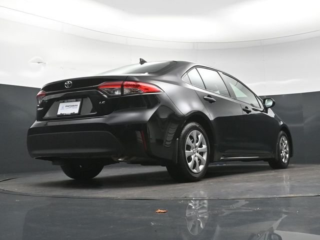 Used 2025 Midnight Black Metallic Toyota LE image 29
