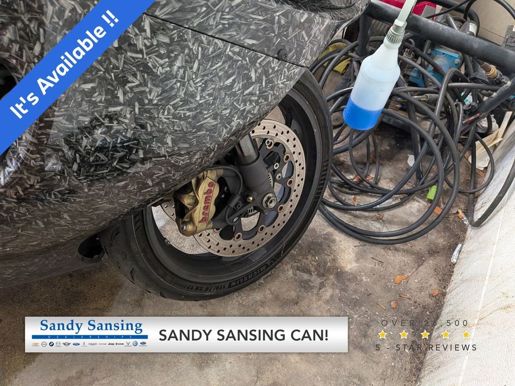 Used 2014 Carbon Suzuki Bike image 1