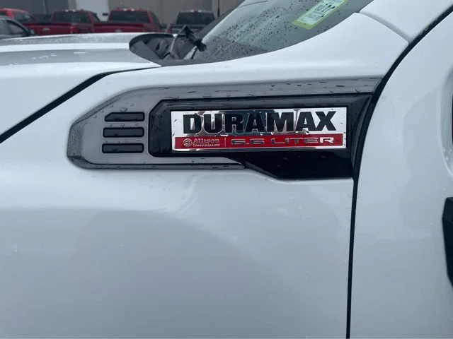 Used 2025 White GMC AT4 image 11