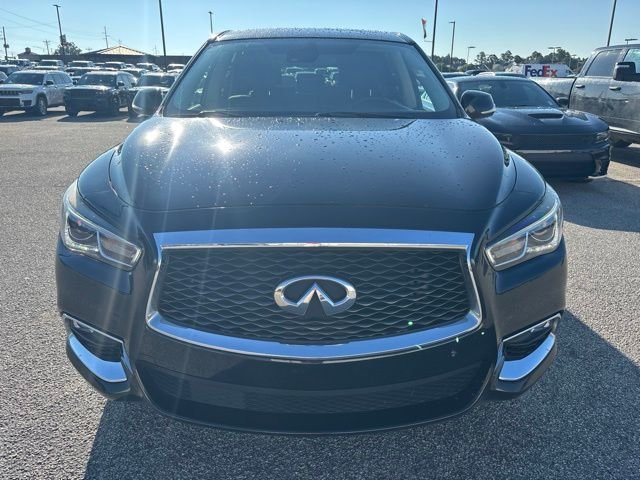 Used 2020 Black INFINITI PURE image 2