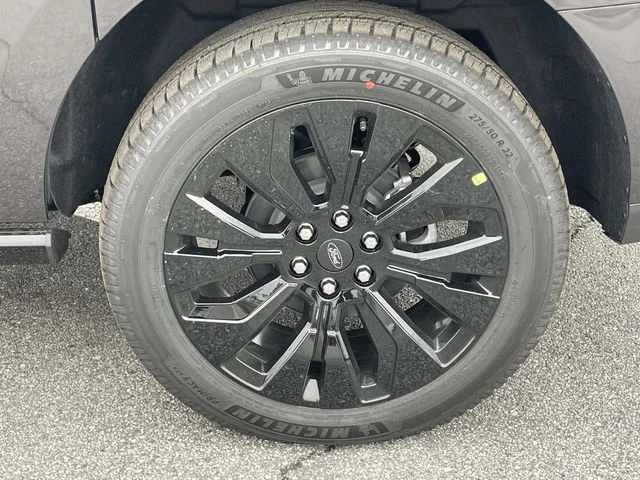 New 2025 Dark Matter Gray Metallic Ford Platinum® MAX image 21