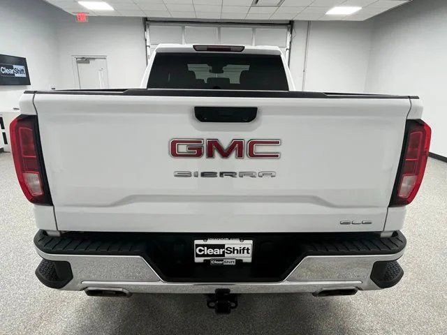 Used 2023 White GMC SLE image 8