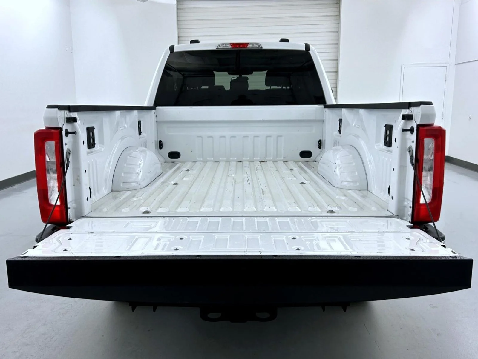 Used 2025 White Ford XLT image 22
