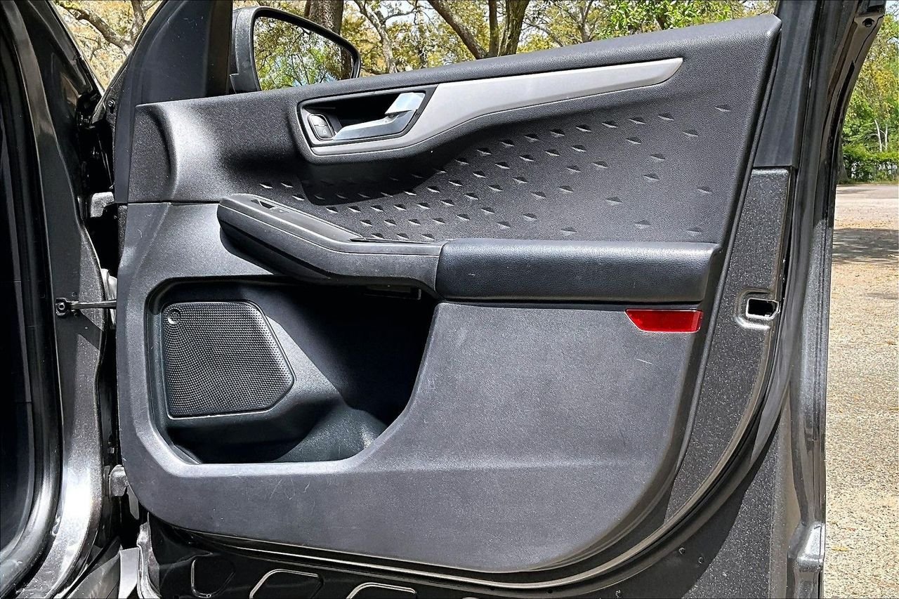 Used 2020 Gray Ford SEL image 27
