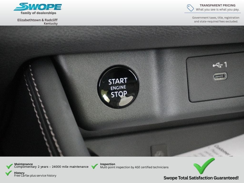 New 2026 Champagne Silver Metallic / Super Black Two-tone Nissan Platinum image 21