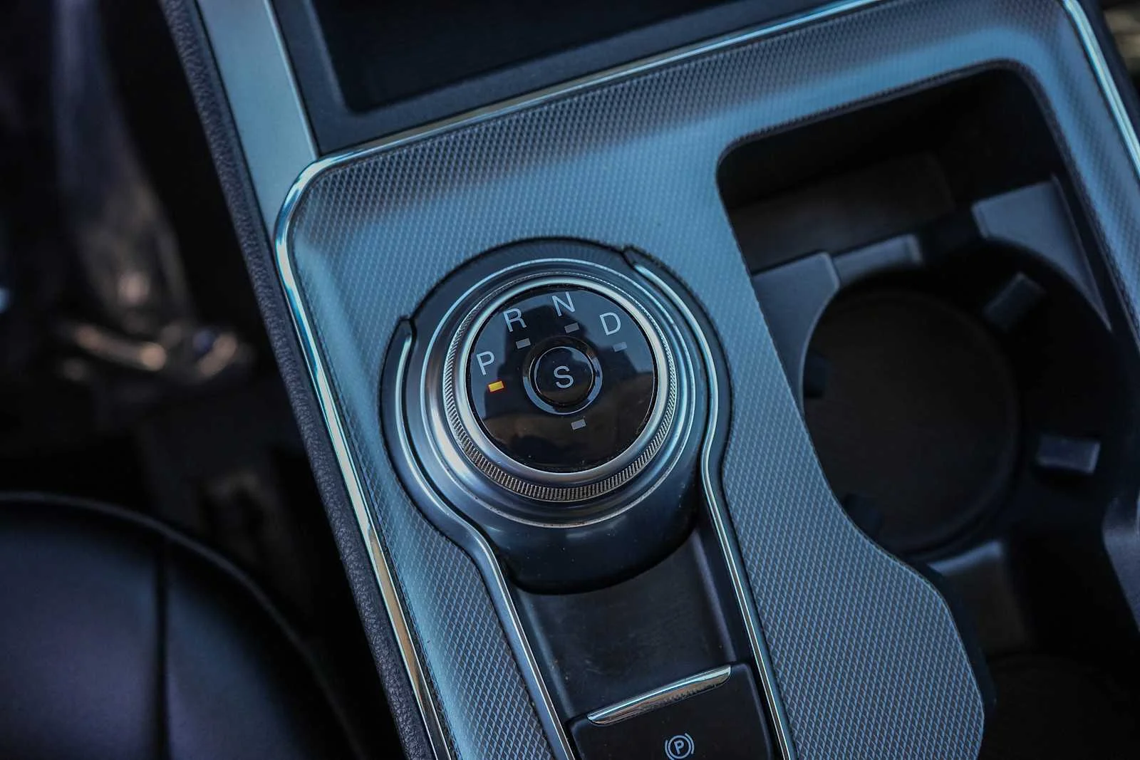 Used 2021 Agate Black Metallic Ford SEL image 21